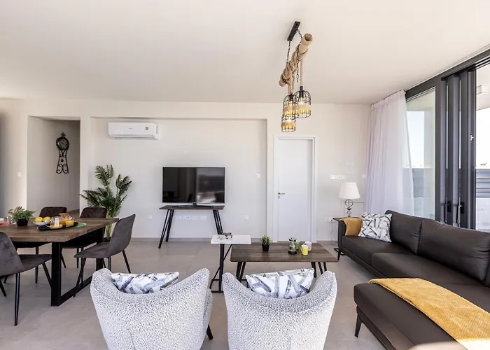 Hestia Seaside B6 ヴィラ